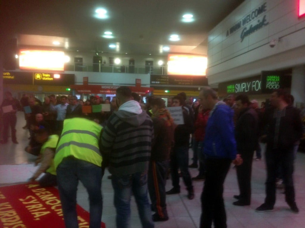 Londra Gatwick havalanında işgal eylemi 1