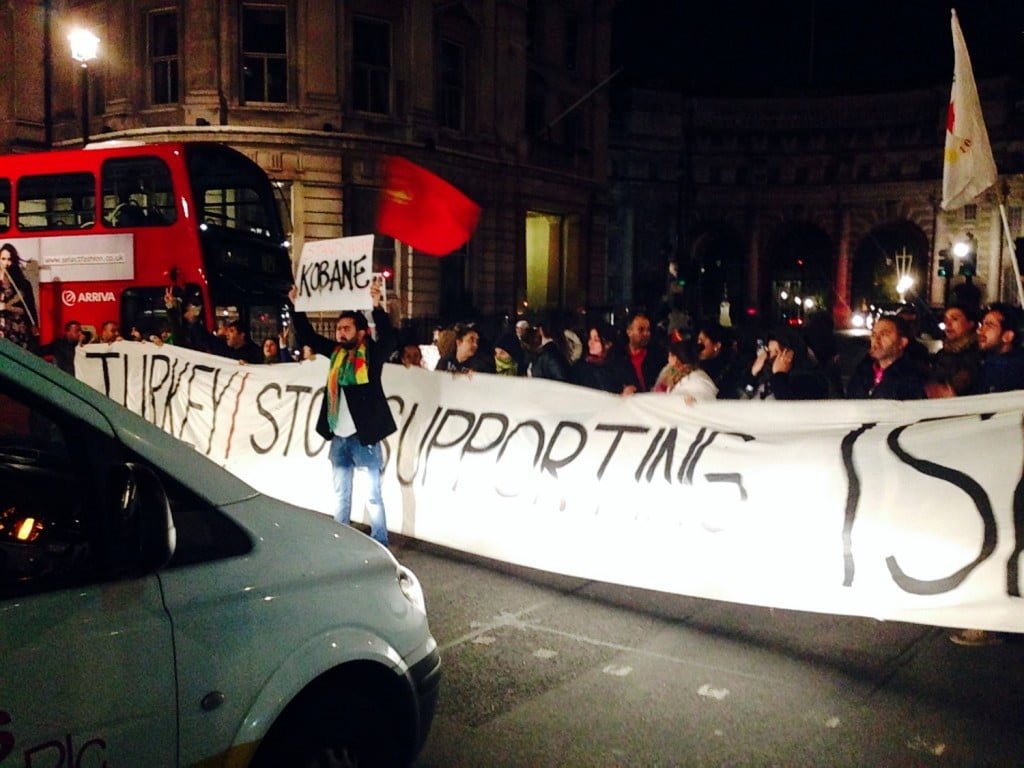 Londra Gatwick havalanında işgal eylemi 1