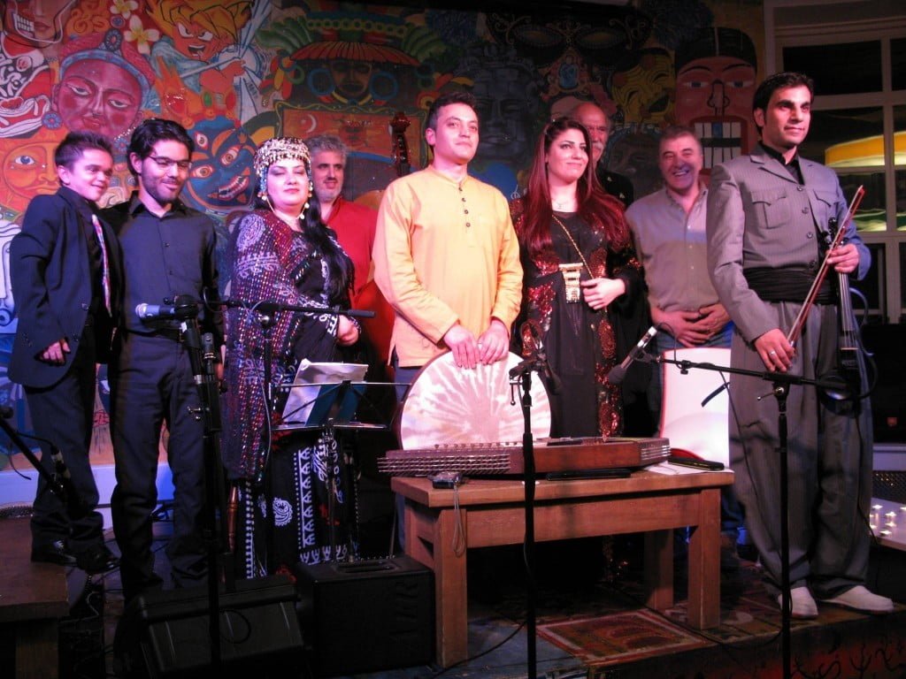 ''Sınırları Aşmak'' projesinden Soas’ta dayanışma konseri 1