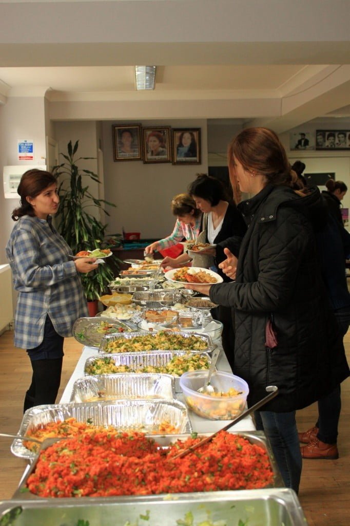 Halkevi’nde Kobane ile dayanışma kahvaltısı 2