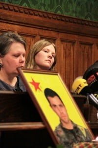 5 Newroz resepsiyonu ericin annesi ve kızkardesi