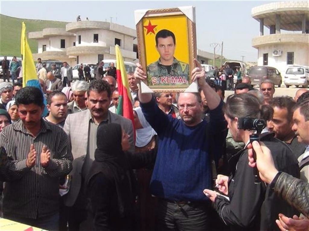 YPG’li Scurfield’e Rojava’da Görkemli Uğurlama 1