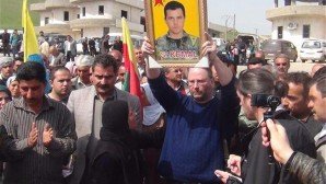 Kürtler YPG’li İngiliz Savaşçıyı Manchester Havalanında Kitlesel Karşılayacak