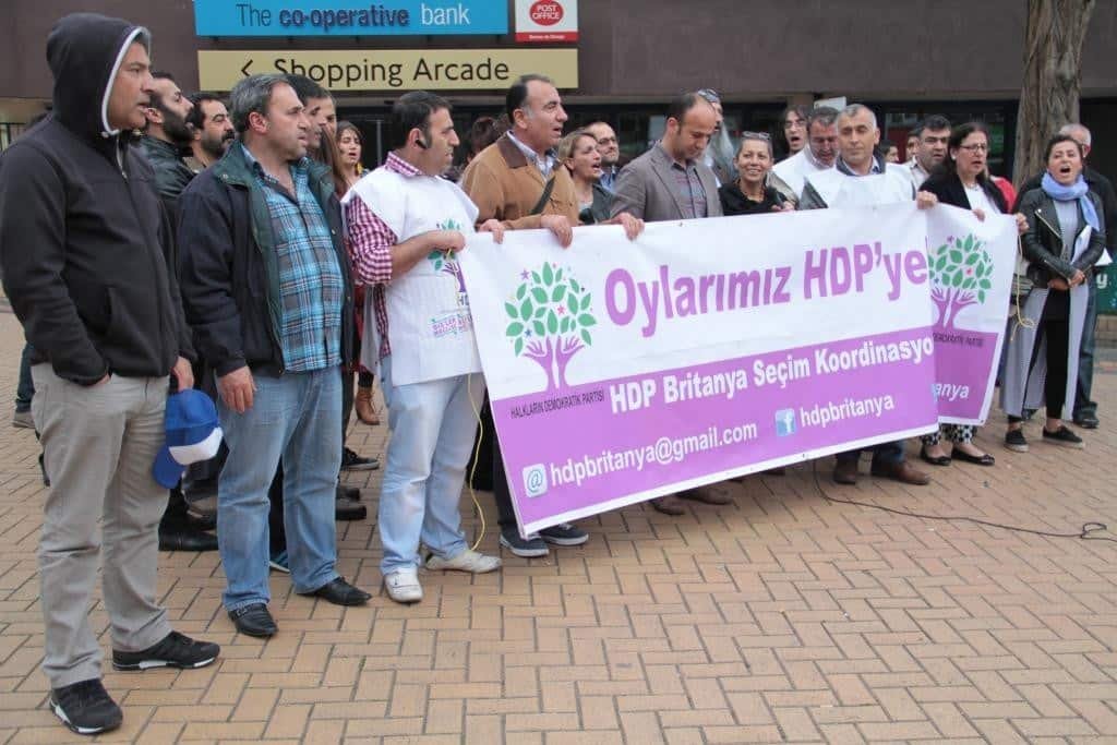 Londra’daki Sanatçı, Gazeteci, Yazar ve Akademisyenlerden HDP’ye Destek 1