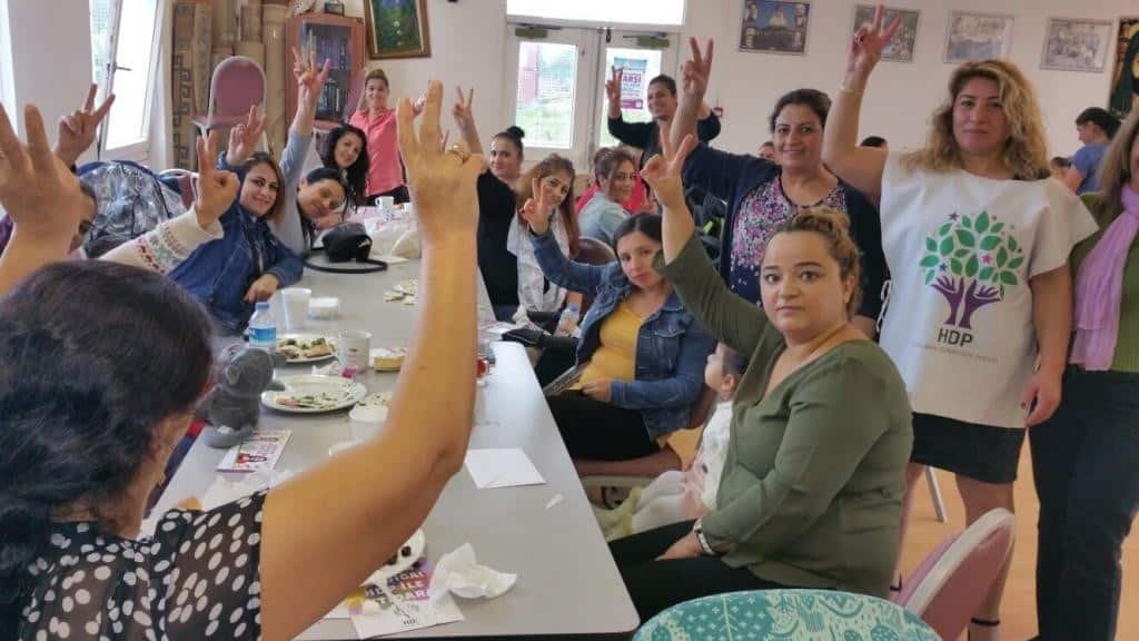 Londra’da HDP’li Kadınlar Savaşa İnat Seçim Çalışmalarını Hızlandırdı 1