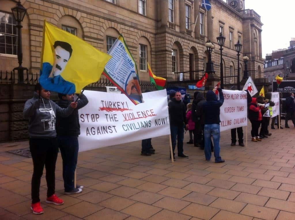 Türk Devletinin Kürdistan’daki Saldırıları İskoçya’da Protesto Edildi 3