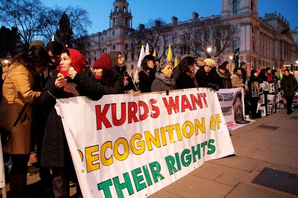 Londra'da oturma eylemi ikinci gününde (FOTO GALERİ) 17