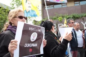 Vekilime dokunma, sende yanarsın! 1