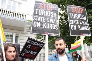 Londra'da Ciwanen Azad UK gençliğinden yerinde eylem 1