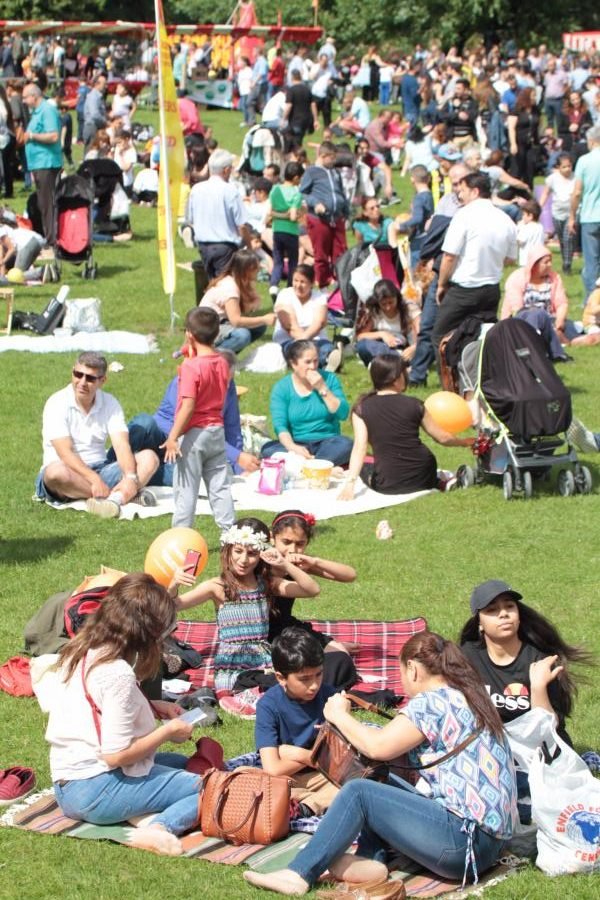 Londra’nın coşkulu festifalini Day-Mer 27. kere gerçekleştirdi 1