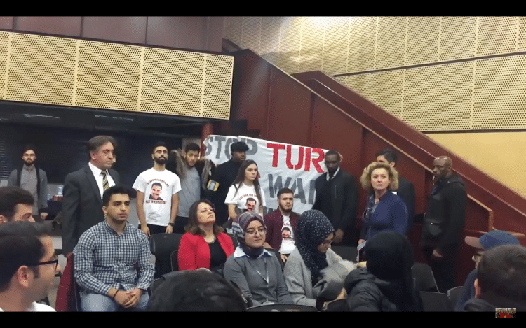 mehdi-eker-protesto4