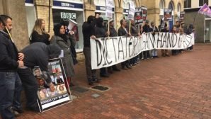 Sussex BBC Temsilciliği Önünde HDP Eylemi