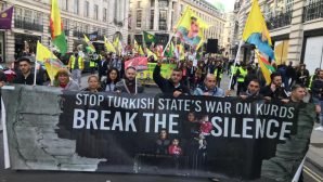 Londra’da binlerce kişi ‘Erdoğan yargılansın’ dedi