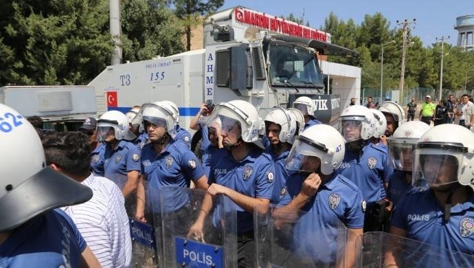 Mezopotamya Ajansı Mardin Büyükşehir Belediyesi kayyım yönetimi soruşturmasının detaylarına ulaştı Mezopotamya Ajansı Mardin Büyükşehir Belediyesi kayyım yönetimi soruşturmasının detaylarına ulaştı