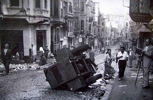 HDP Milletvekili Ömer Faruk Gergerlioğlu : ‘6-7 Eylül anma ve yas günü ilan edilsin’ HDP Milletvekili Ömer Faruk Gergerlioğlu : ‘6-7 Eylül anma ve yas günü ilan edilsin’