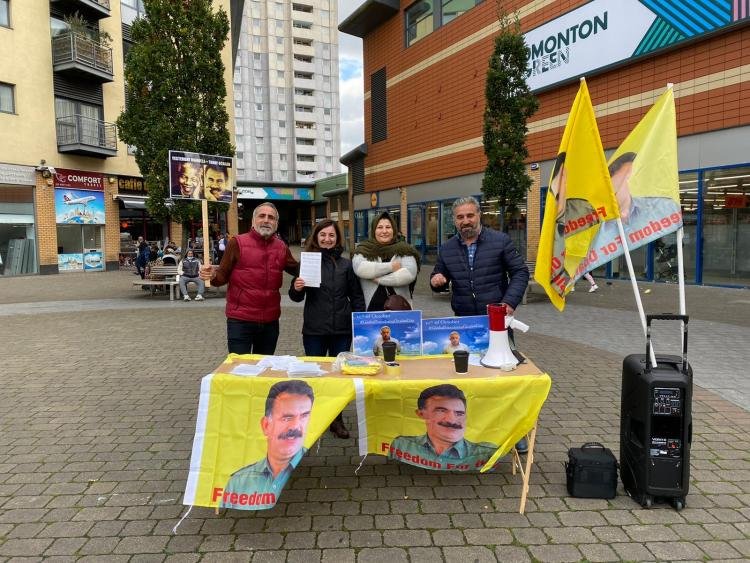 Londra’da ‘Öcalan’a Özgürlük’ standları Londra’da ‘Öcalan’a Özgürlük’ standları