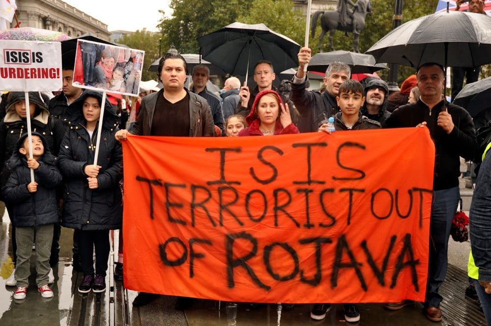 Li navenda Londra dirûşmayên ‘Îro Kobanê, Sibe Londra’ Li navenda Londra dirûşmayên ‘Îro Kobanê, Sibe Londra’