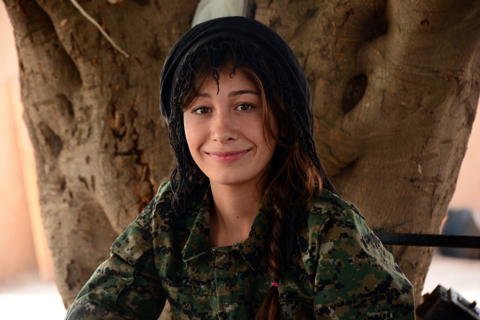 Suriye Bataklığında Bir UMUT: Rojava Suriye Bataklığında Bir UMUT: Rojava