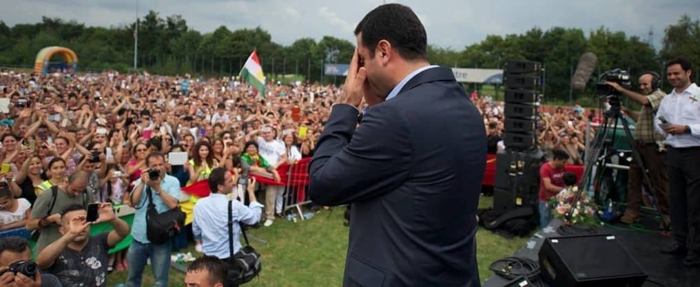 Türkiye’deki Seçimlerin Sonucunu Biz Sürgünde Yaşayanlar Belirleyeceğiz Türkiye’deki Seçimlerin Sonucunu Biz Sürgünde Yaşayanlar Belirleyeceğiz