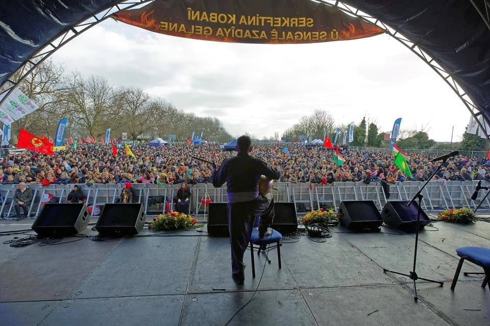 LONDRA’DA GÖRKEMLİ NEWROZ KUTLAMASI LONDRA’DA GÖRKEMLİ NEWROZ KUTLAMASI