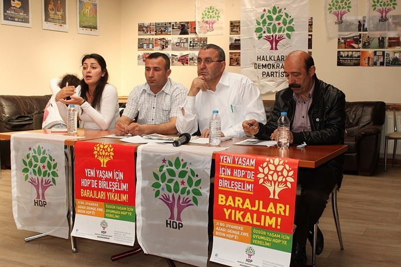 HDP Britanya Seçim Koordinasyonu Büyük Mitinge Hazırlanıyor HDP Britanya Seçim Koordinasyonu Büyük Mitinge Hazırlanıyor