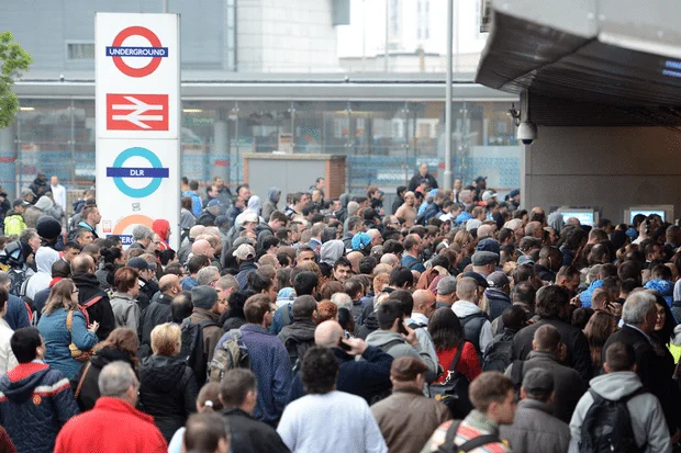 Londra Metrosunda 24 Saatlik Grev Londra Metrosunda 24 Saatlik Grev