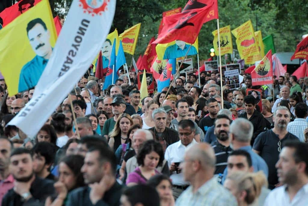 Londra’da Binler Suruç Katliamını Lanetledi Londra’da Binler Suruç Katliamını Lanetledi