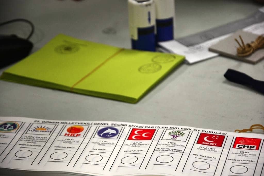 Seçim Salonuna Gün Boyu Londra’da Sekiz Ayrı Noktadan Otobüsler Kalkacak Seçim Salonuna Gün Boyu Londra’da Sekiz Ayrı Noktadan Otobüsler Kalkacak