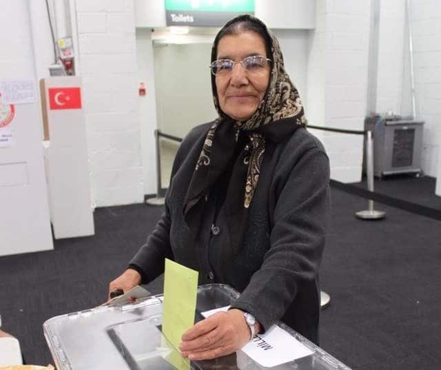 Saat 14:00 İtibariyle Londra’da 3100 Kişi Oy Kullandı Saat 14:00 İtibariyle Londra’da 3100 Kişi Oy Kullandı