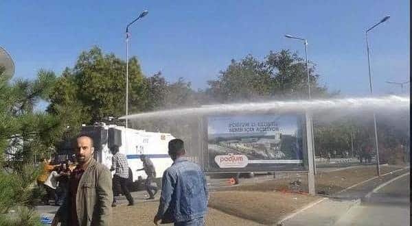 Siz Nasıl Alçaklarsınız!: Ambulans Yerine Toma! Siz Nasıl Alçaklarsınız!: Ambulans Yerine Toma!