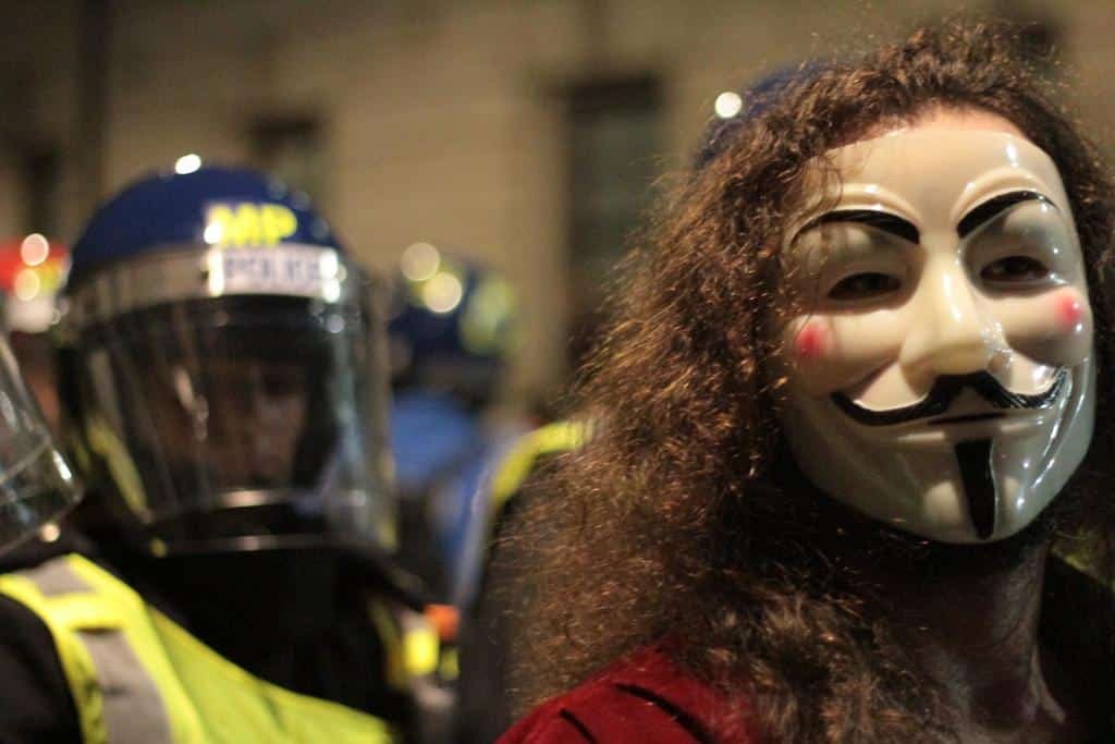 Londra Merkezde Binlerce Fawkes (FOTO GALERI) Londra Merkezde Binlerce Fawkes (FOTO GALERI)