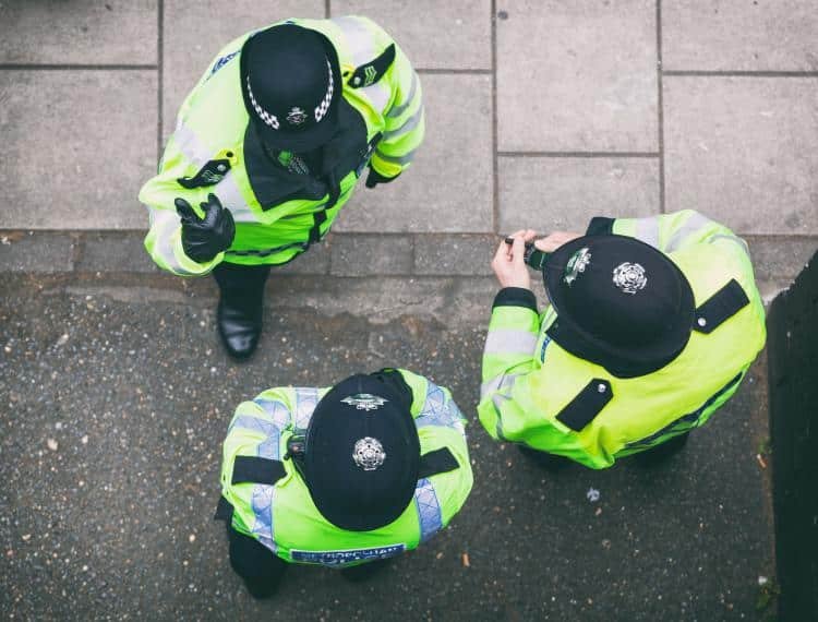 Polis Sizin Telefon ve İnternet Kayıtlarınızın Geçmişini Kontrol Edebilecek Polis Sizin Telefon ve İnternet Kayıtlarınızın Geçmişini Kontrol Edebilecek