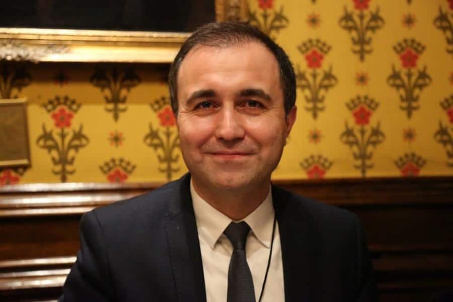 ‘Turhan Özen’e Madalya Takılsın’ ‘Turhan Özen’e Madalya Takılsın’