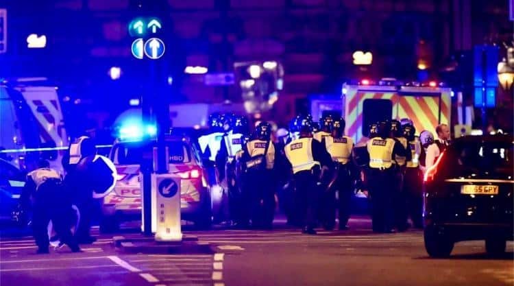 Londra’da Kanlı Gece: 3’ü Saldırgan 9 Ölü, 48 Yaralı Londra’da Kanlı Gece: 3’ü Saldırgan 9 Ölü, 48 Yaralı