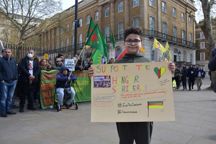 Londra’da açlık grevleri ile dayanışma eylemi Londra’da açlık grevleri ile dayanışma eylemi