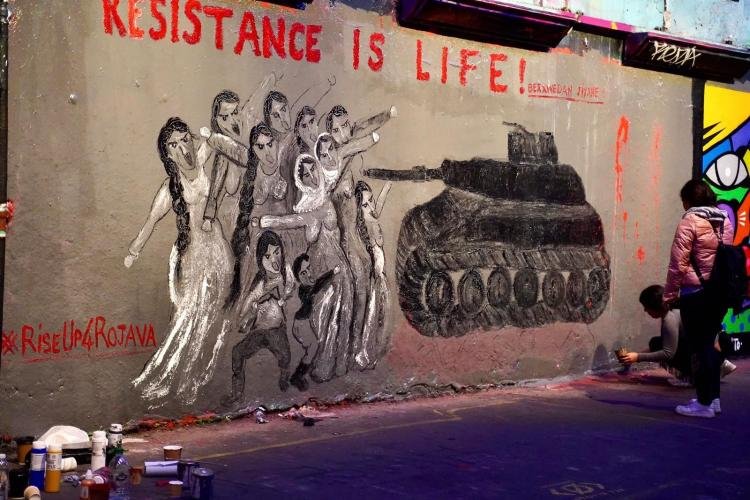 Zehra Doğan Rojava direnişini çizdi Zehra Doğan Rojava direnişini çizdi