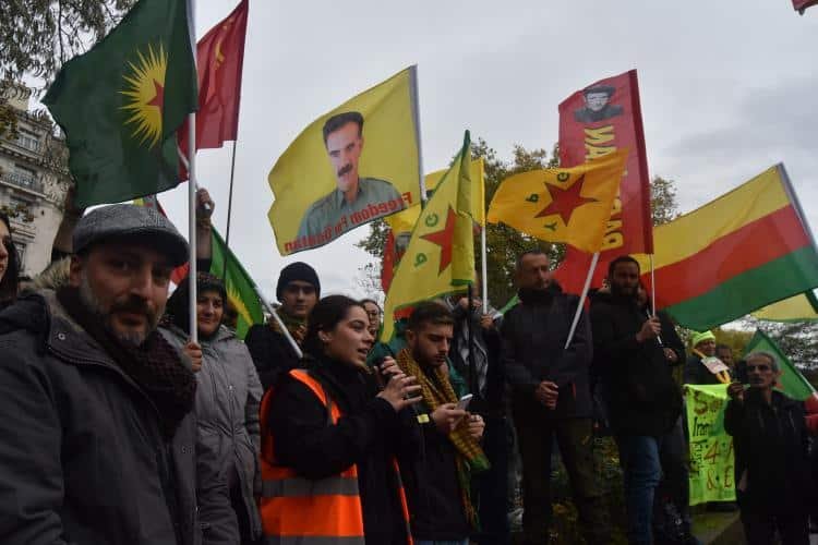 Britanya’da halklar Rojava için alanlara çıktı Britanya’da halklar Rojava için alanlara çıktı