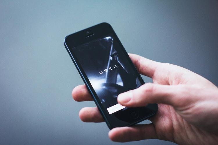 Uber, Londra’daki lisansını kaybetti Uber, Londra’daki lisansını kaybetti