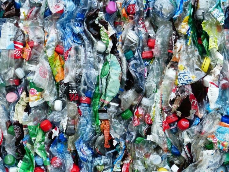 Bütün Çalışmalara Rağmen Market Rafları Daha Önce Olmadığı Kadar Plastikle Dolu Bütün Çalışmalara Rağmen Market Rafları Daha Önce Olmadığı Kadar Plastikle Dolu