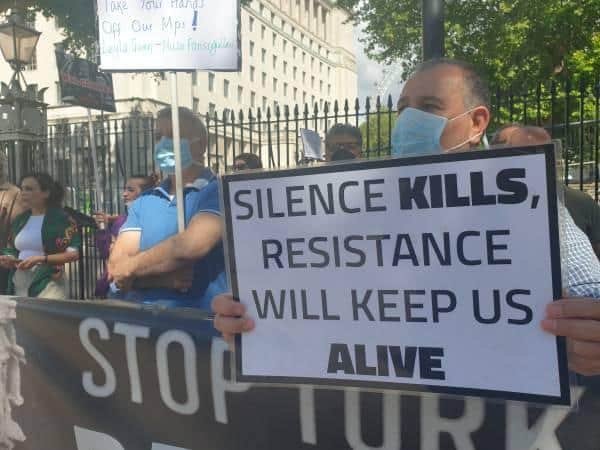 AKP-MHP’nin darbesi Londra’da protesto edildi AKP-MHP’nin darbesi Londra’da protesto edildi
