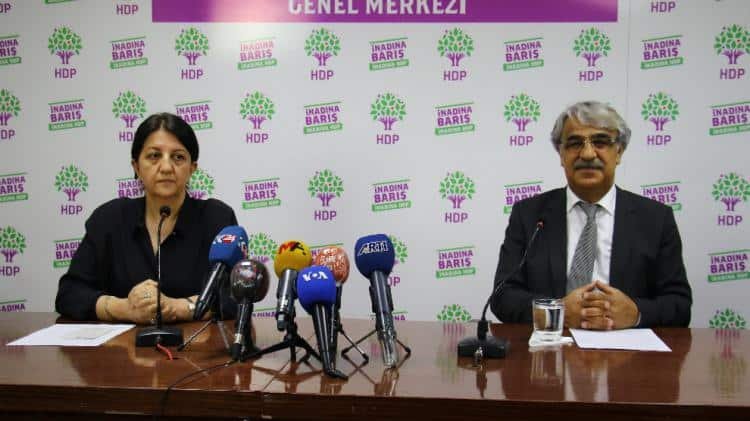 HDP eş genel başkanları: Hiçbir mevziyi terk etmeyeceğiz HDP eş genel başkanları: Hiçbir mevziyi terk etmeyeceğiz