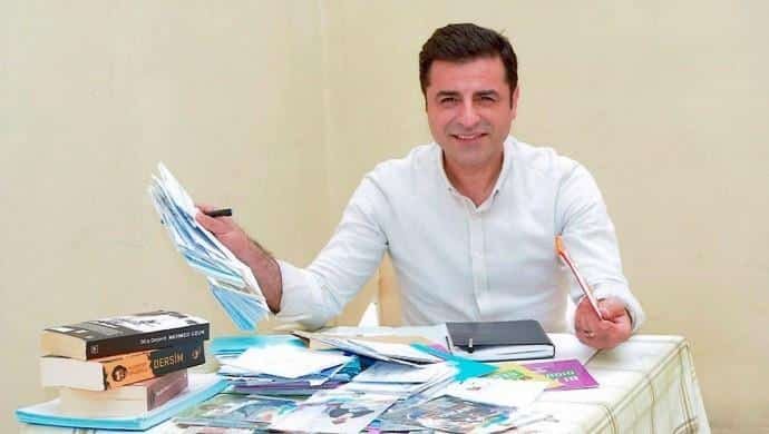Demirtaş’tan mesaj: Halkın gücü görünür kılınmalı Demirtaş’tan mesaj: Halkın gücü görünür kılınmalı