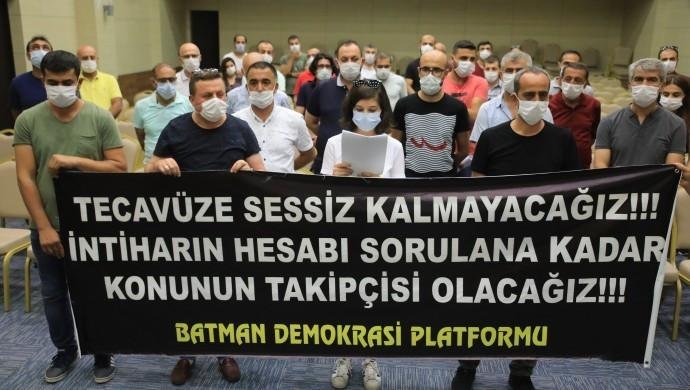 Tevacüzle suçlanan uzman çavuşun bırakılmasına tepki Tevacüzle suçlanan uzman çavuşun bırakılmasına tepki