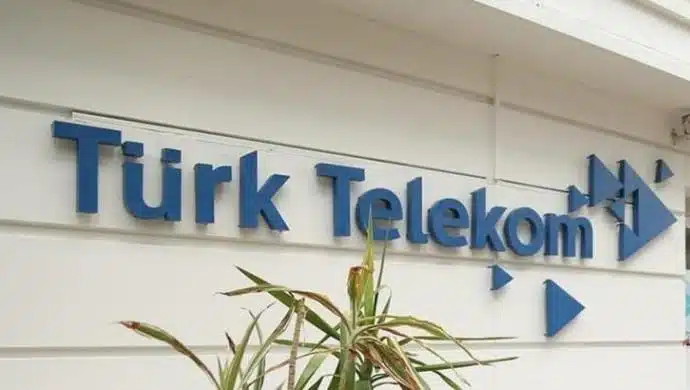 Türk Telekom’dan Kürtçe dışında dil bilmeyen anneye: Talebini ya Türkçe ya Arapça anlat