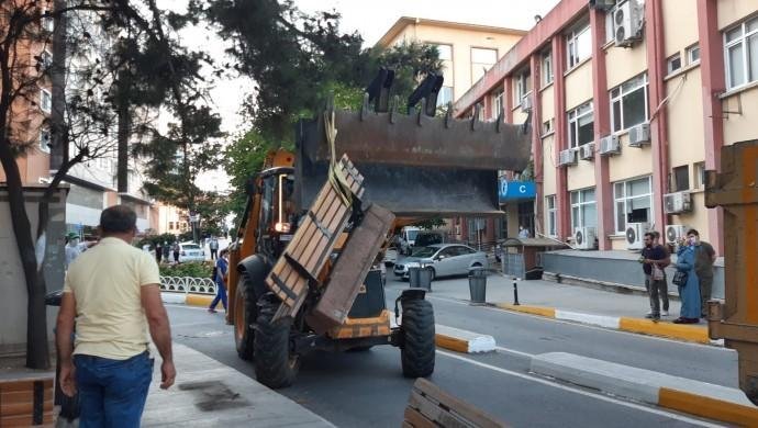 Bakırköy Belediye’si Timtik ve Ünsal eyleminden dolayı bankları söktü Bakırköy Belediye’si Timtik ve Ünsal eyleminden dolayı bankları söktü