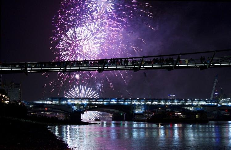 Londra’da yeni yıl etkinlikleri iptal edildi Londra’da yeni yıl etkinlikleri iptal edildi
