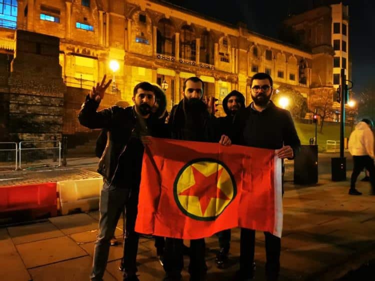 Londra 27 Kasım coşkusu Londra 27 Kasım coşkusu