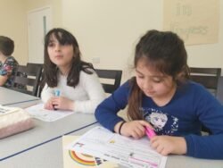 Firaz Dağ çocuk okulunda eğitime devam ediliyor