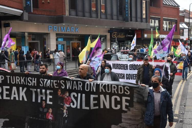Londra’da işgale karşı kitlesel yürüyüş Londra’da işgale karşı kitlesel yürüyüş