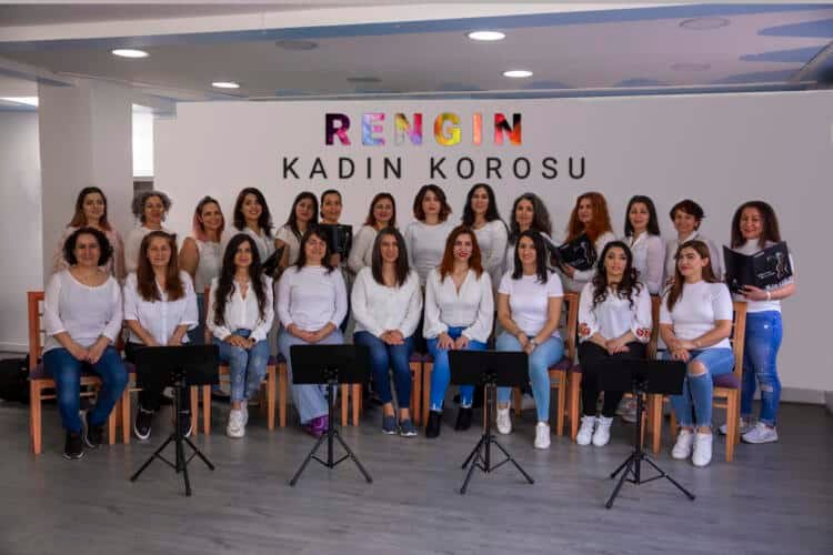 Rengin Kadın Korosu 4 Temmuz’da ilk konserini verecek Rengin Kadın Korosu 4 Temmuz’da ilk konserini verecek